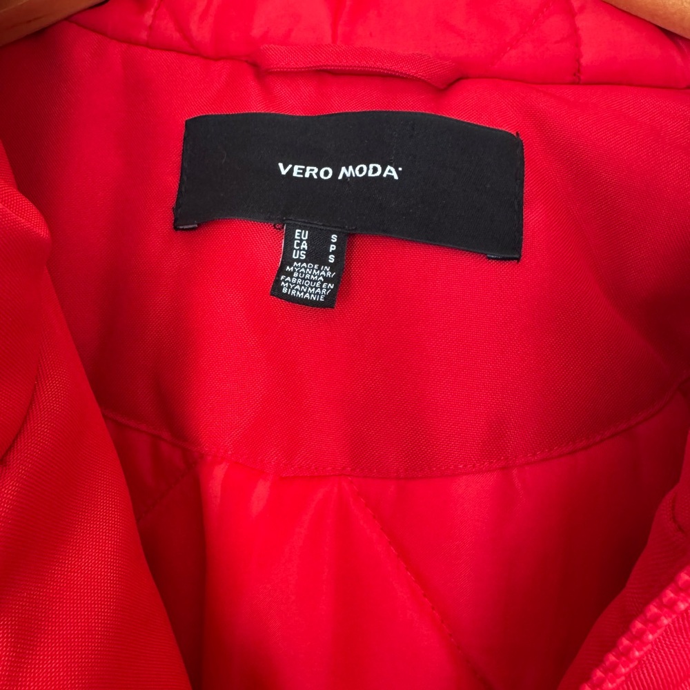 Winter Jacket - Picture 4 of 9